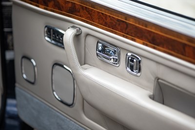Lot 2000 Rolls-Royce Corniche V