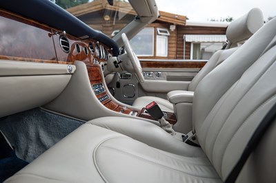 Lot 2000 Rolls-Royce Corniche V