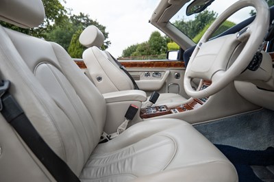 Lot 2000 Rolls-Royce Corniche V