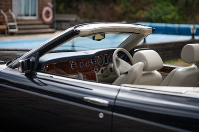 Lot 2000 Rolls-Royce Corniche V