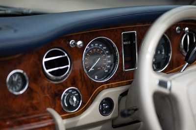 Lot 2000 Rolls-Royce Corniche V