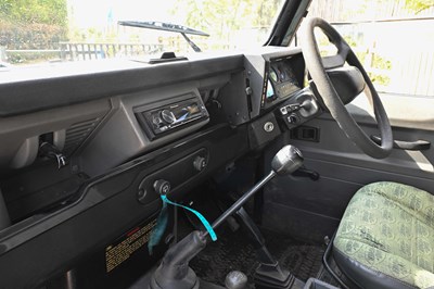 Lot 1998 Land Rover 110 Defender County