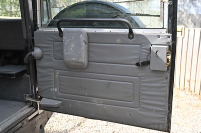 Lot 1998 Land Rover 110 Defender County