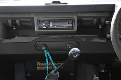 Lot 1998 Land Rover 110 Defender County