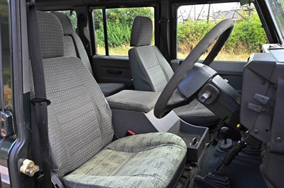 Lot 1998 Land Rover 110 Defender County