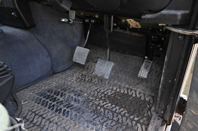 Lot 1998 Land Rover 110 Defender County