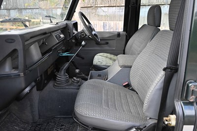 Lot 1998 Land Rover 110 Defender County