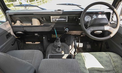 Lot 1998 Land Rover 110 Defender County