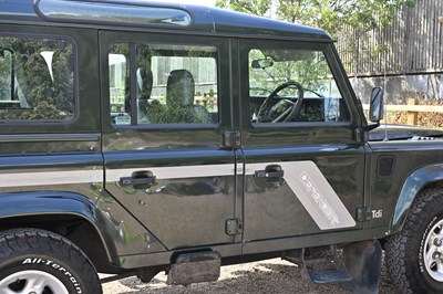 Lot 1998 Land Rover 110 Defender County