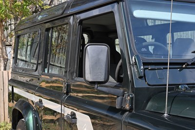 Lot 1998 Land Rover 110 Defender County