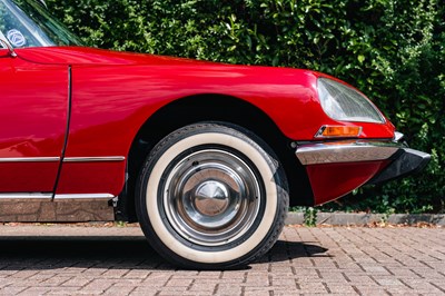 Lot 1969 Citroën DS 21 Décapotable by Ivanoff