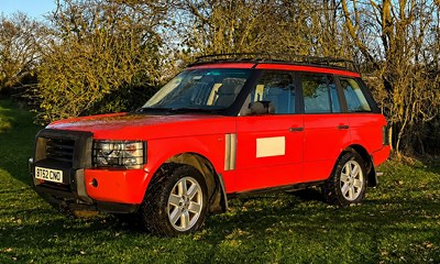 Lot 2002 Range Rover G4 Challenge Press Car (4.4 litre)