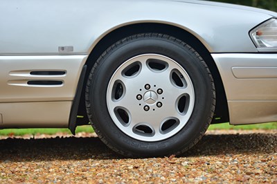 Lot 1997 Mercedes-Benz SL320 Roadster