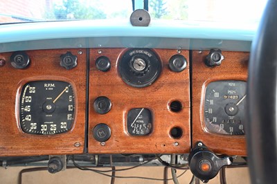 Lot 1952 Bristol 401