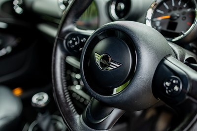 Lot 194 - 2015 Mini Cooper Paceman