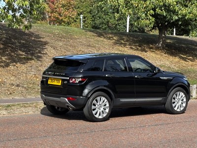 Lot 2014 Land Rover Range Rover Evoque 2.0 Si4 Prestige