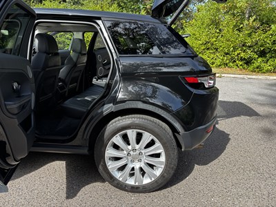 Lot 2014 Land Rover Range Rover Evoque 2.0 Si4 Prestige