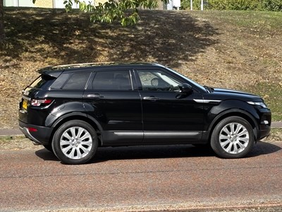 Lot 2014 Land Rover Range Rover Evoque 2.0 Si4 Prestige
