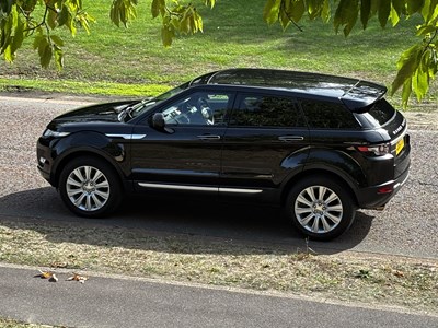 Lot 2014 Land Rover Range Rover Evoque 2.0 Si4 Prestige
