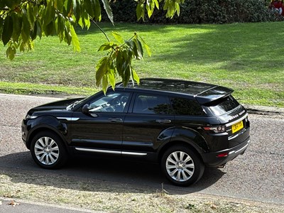 Lot 2014 Land Rover Range Rover Evoque 2.0 Si4 Prestige