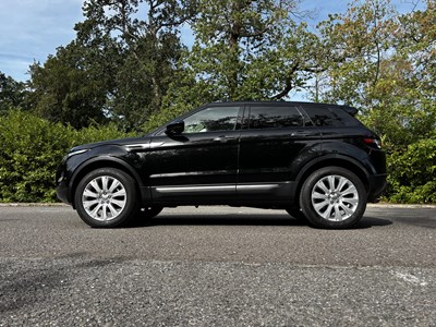 Lot 2014 Land Rover Range Rover Evoque 2.0 Si4 Prestige