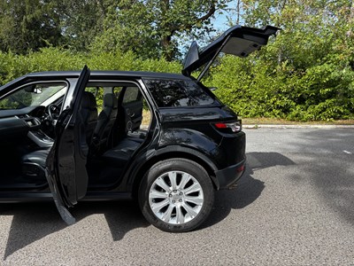 Lot 2014 Land Rover Range Rover Evoque 2.0 Si4 Prestige