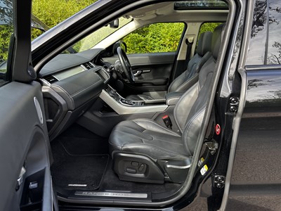 Lot 2014 Land Rover Range Rover Evoque 2.0 Si4 Prestige