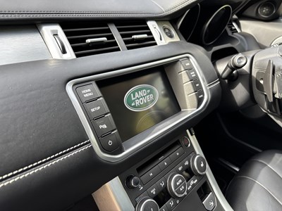 Lot 2014 Land Rover Range Rover Evoque 2.0 Si4 Prestige