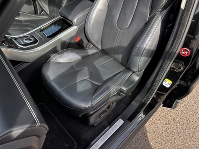 Lot 2014 Land Rover Range Rover Evoque 2.0 Si4 Prestige