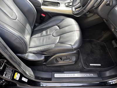 Lot 2014 Land Rover Range Rover Evoque 2.0 Si4 Prestige