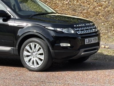 Lot 2014 Land Rover Range Rover Evoque 2.0 Si4 Prestige