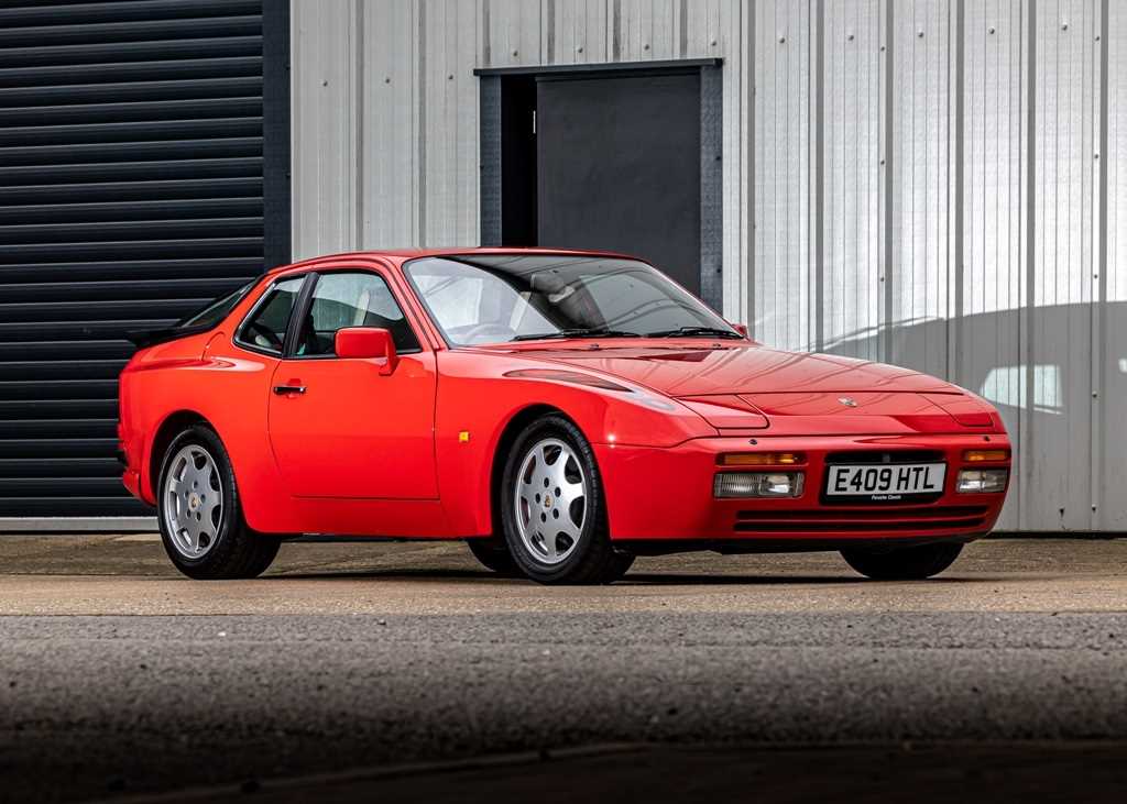 Lot 192 - 1988 Porsche 944 Turbo SE