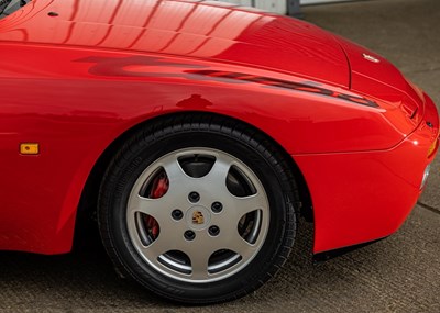 Lot 192 - 1988 Porsche 944 Turbo SE