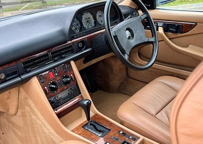 Lot 258 - 1982 Mercedes-Benz 380 SEC