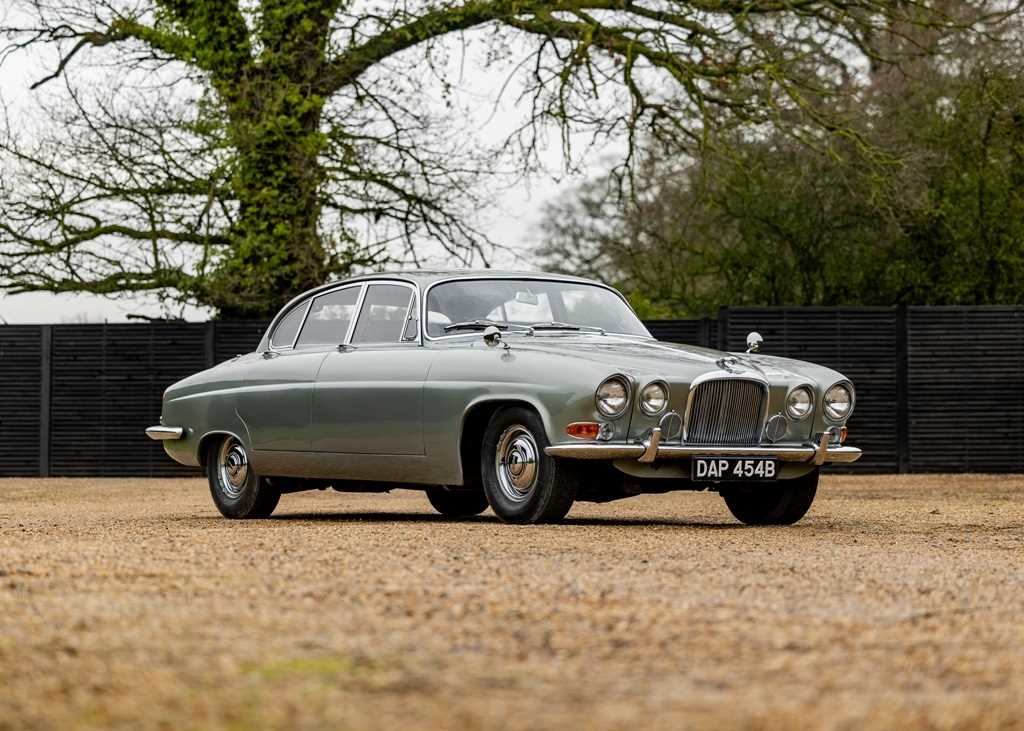 Lot 270 - 1964 Jaguar Mk. X (3.8 litre)