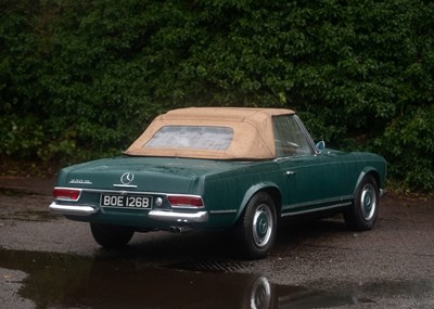 Lot 162 - 1964 Mercedes-Benz 230 SL Pagoda