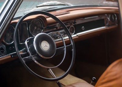 Lot 162 - 1964 Mercedes-Benz 230 SL Pagoda