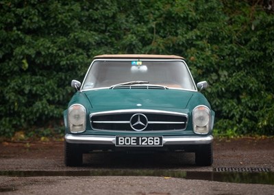 Lot 162 - 1964 Mercedes-Benz 230 SL Pagoda