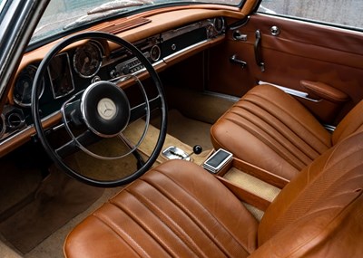 Lot 162 - 1964 Mercedes-Benz 230 SL Pagoda