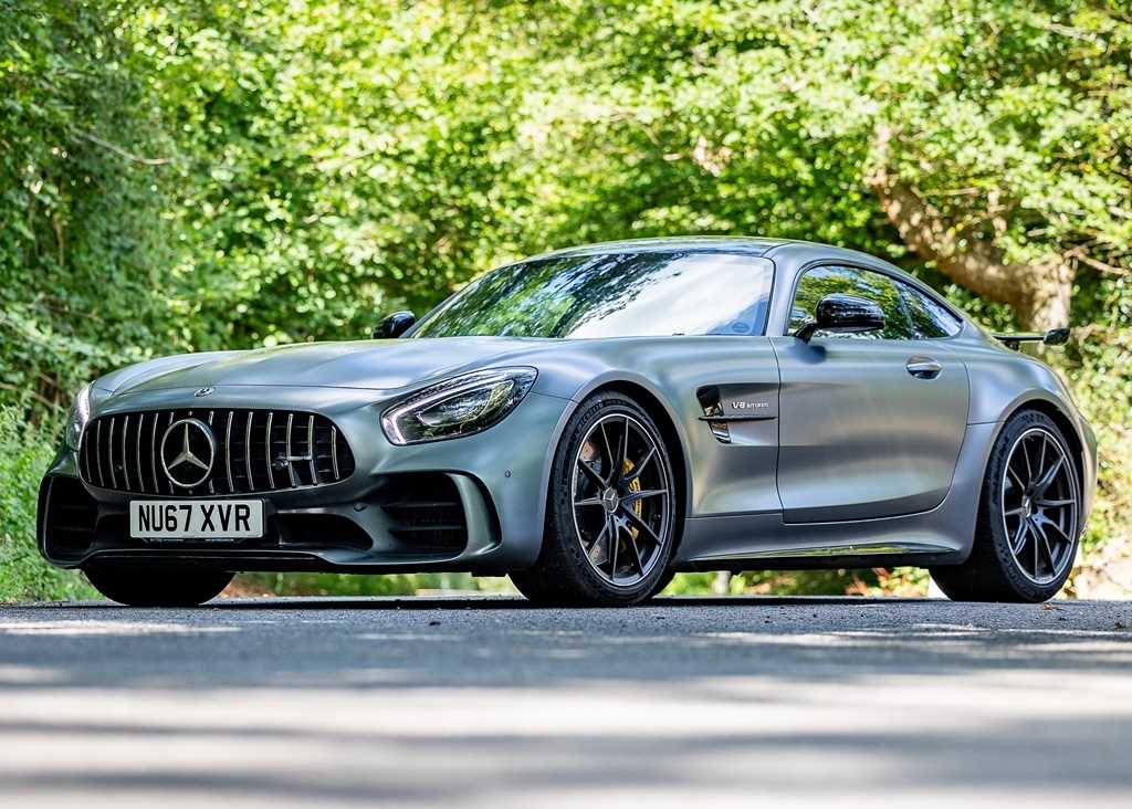 Lot 160 - 2018 Mercedes-Benz AMG GT R