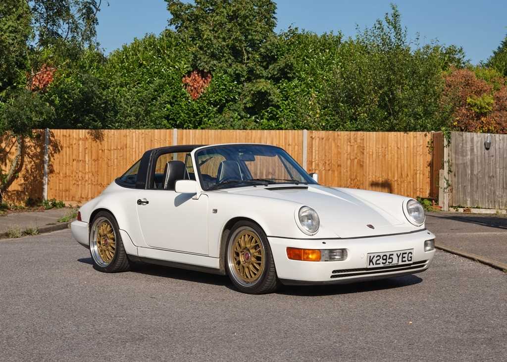 Lot 171 - 1993 Porsche 911/964 Carrera 4 Targa