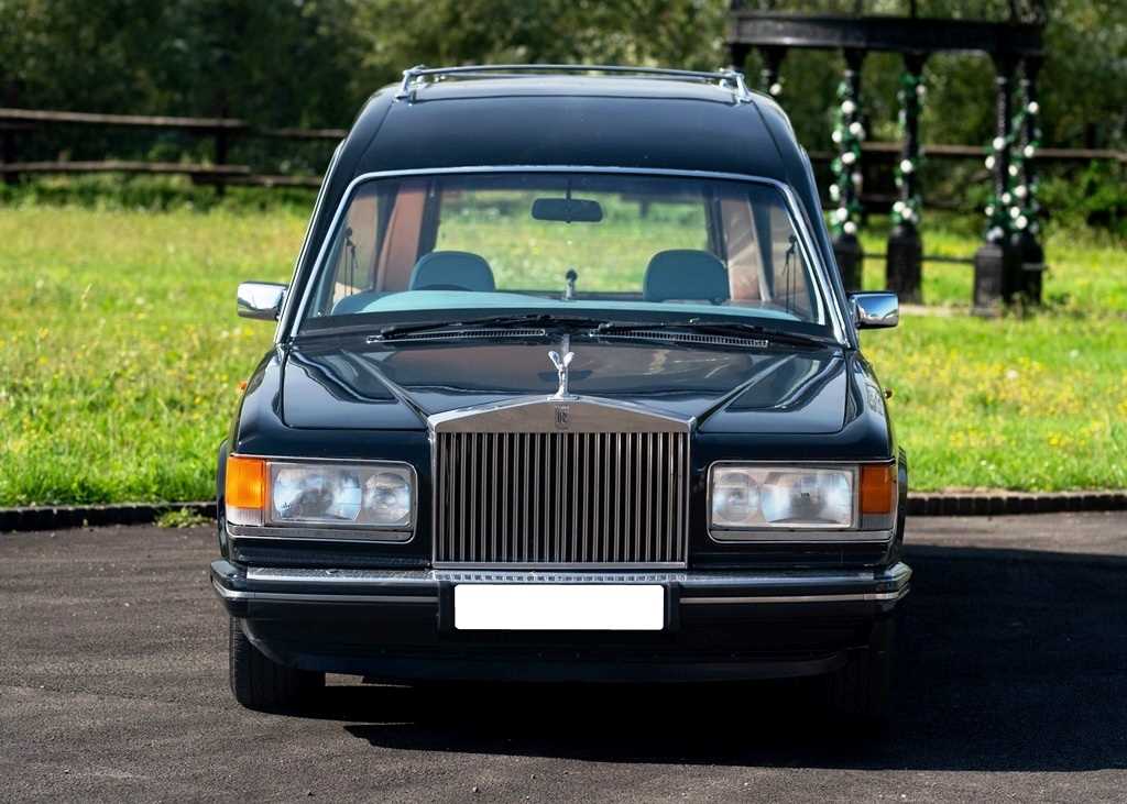 Lot 137 - 1986 Rolls-Royce Silver Spirit Hearse