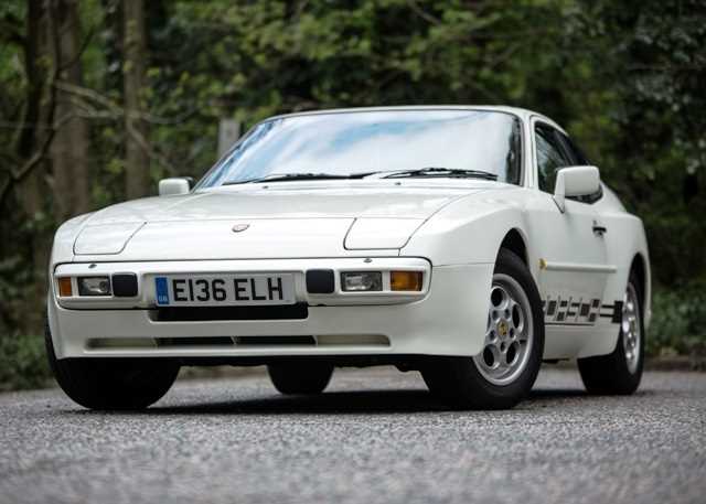 Lot 102 - 1987 Porsche 944
