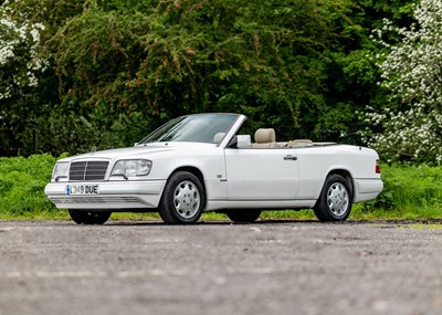 Lot 188 - 1993 Mercedes-Benz E320 Cabriolet