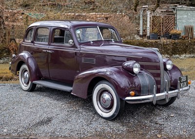 Lot 123 - 1939 Pontiac Silver Streak