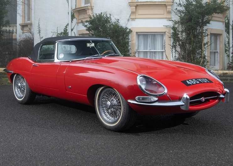 Lot 167 - 1961 Jaguar E-Type Series I Roadster (Outside bonnet lock)