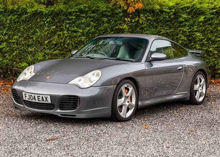 Lot 110 - 2004 Porsche 911 Carrera 4S