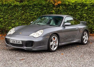Lot 110 - 2004 Porsche 911 Carrera 4S