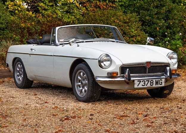 Lot 112 - 1973 MG B Roadster