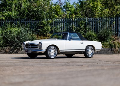 Lot 158 - 1968 Mercedes-Benz 280SL